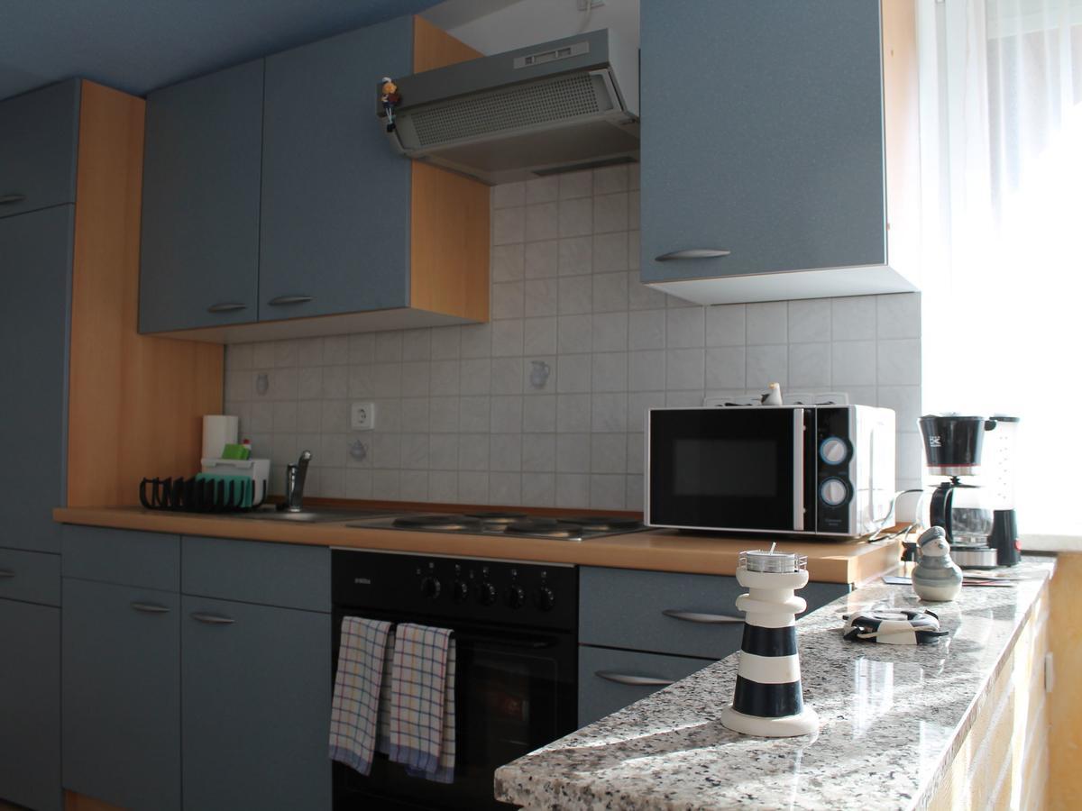 Spacious Bungalow Near Sea In Grundshagen Экстерьер фото